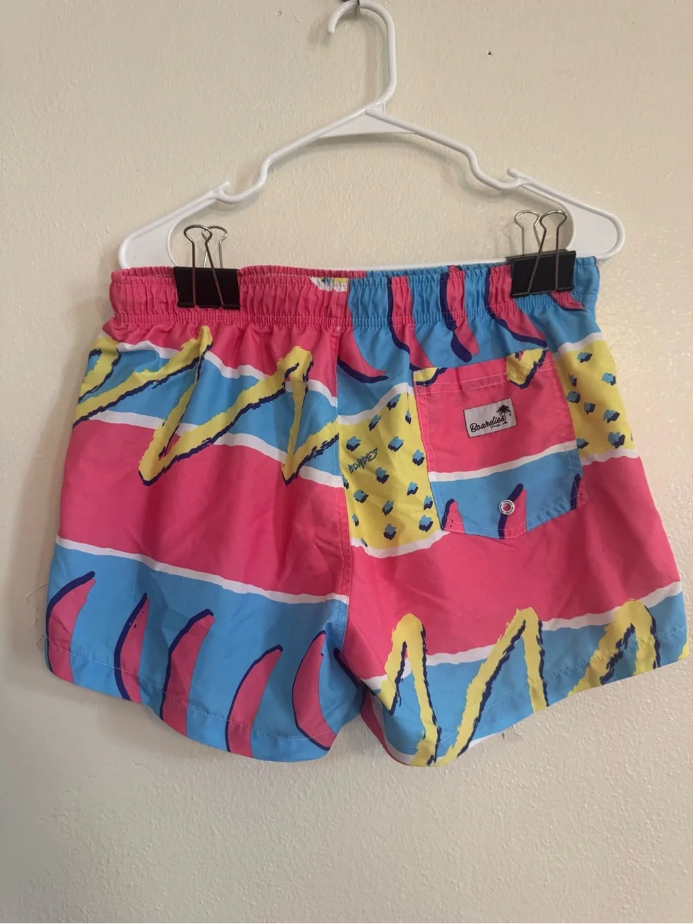 BOARDIES - Colorful Wave Print Men’s Swim Shorts - Pink/Blue/Yellow